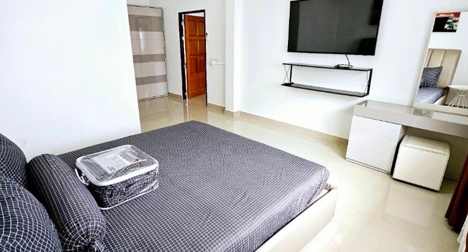 For rent 3 bedrooms house in East Pattaya, Pattaya