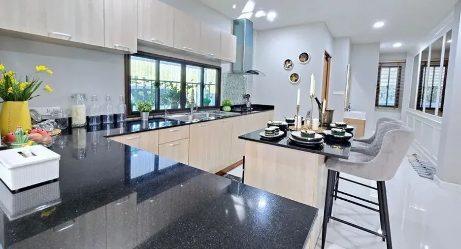 Casa en venta de 5 habitaciones en San Pa Tong, Chiang Mai