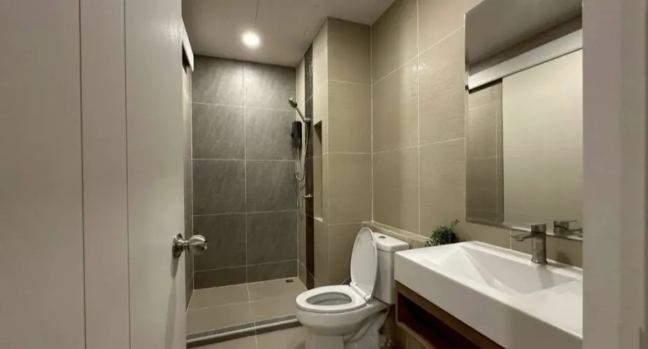 Wohnung zum Kauf mit 1 Zimmer in Wang Thonglang, Bangkok