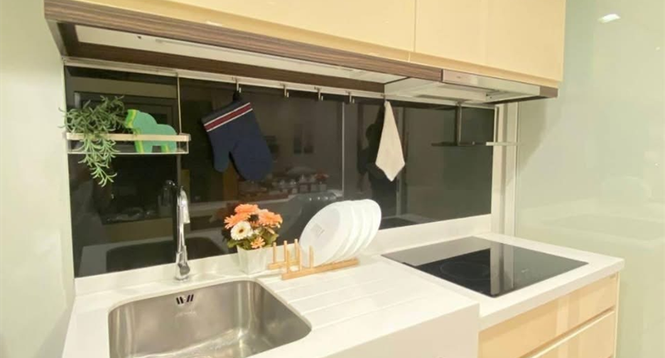 Wohnung zum Kauf mit 2 Zimmer in Phra Khanong, Bangkok