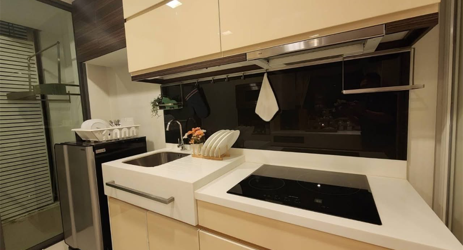 Wohnung zum Kauf mit 2 Zimmer in Phra Khanong, Bangkok