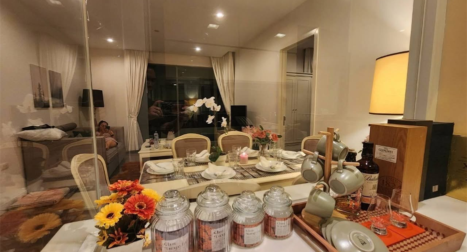Wohnung zum Kauf mit 2 Zimmer in Phra Khanong, Bangkok