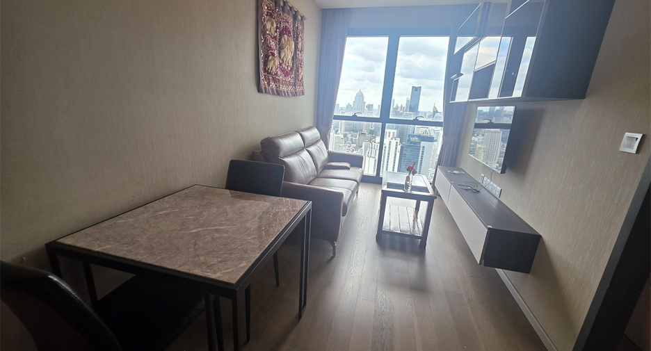 For sale 1 bed condo in Khlong Toei, Bangkok