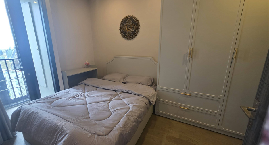 For sale 1 bed condo in Khlong Toei, Bangkok