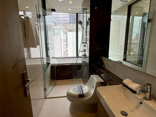 For rent 2 bedrooms condo in Bang Rak, Bangkok