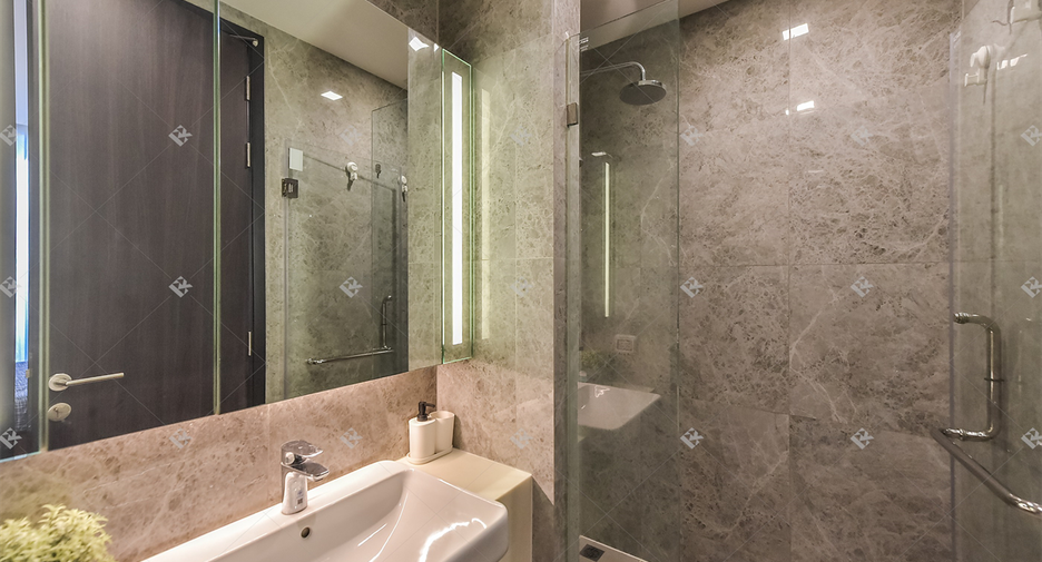 For rent 1 bed condo in Phaya Thai, Bangkok