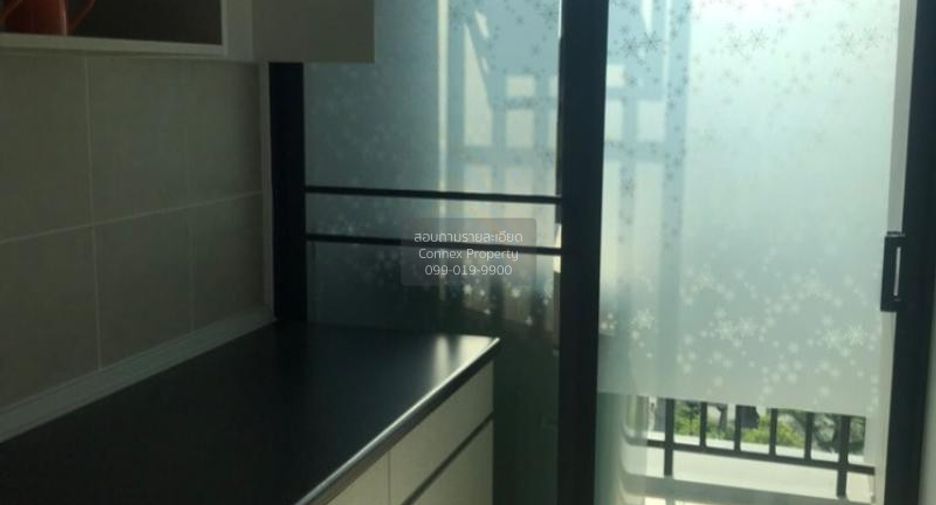 For rent 2 bedrooms condo in Thon Buri, Bangkok
