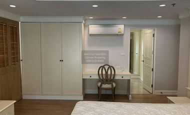 For rent 4 bedrooms condo in Khlong Toei, Bangkok