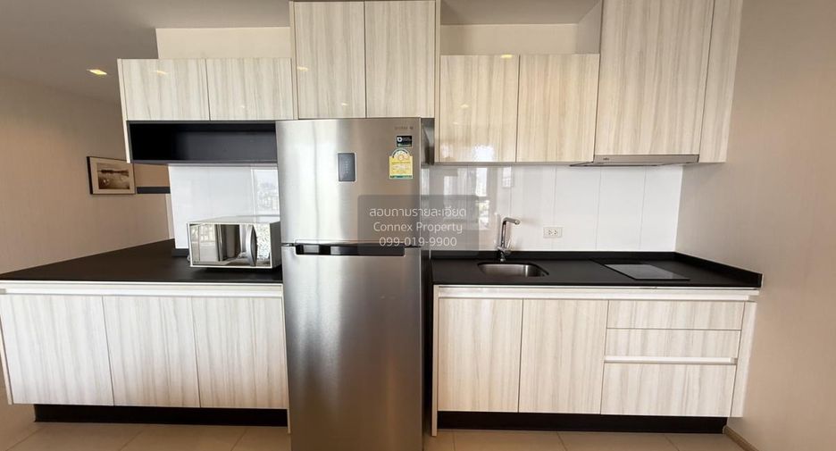 For rent 2 bedrooms condo in Watthana, Bangkok