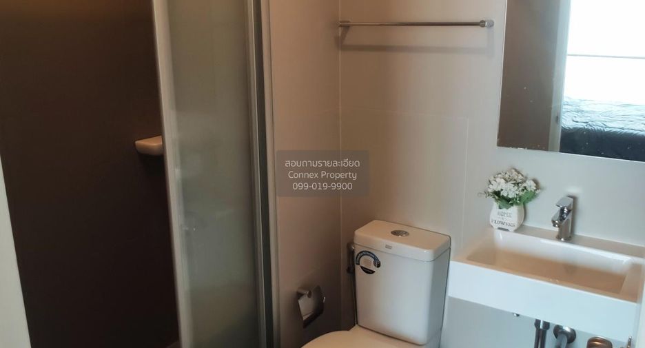 For rent 3 bedrooms condo in Yan Nawa, Bangkok