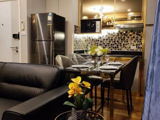 For rent 3 bedrooms condo in Yan Nawa, Bangkok