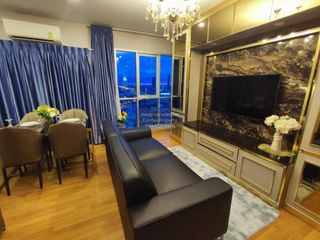 For rent 3 bedrooms condo in Yan Nawa, Bangkok
