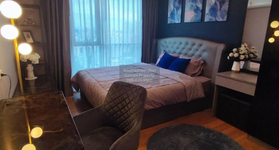 For rent 3 bedrooms condo in Yan Nawa, Bangkok