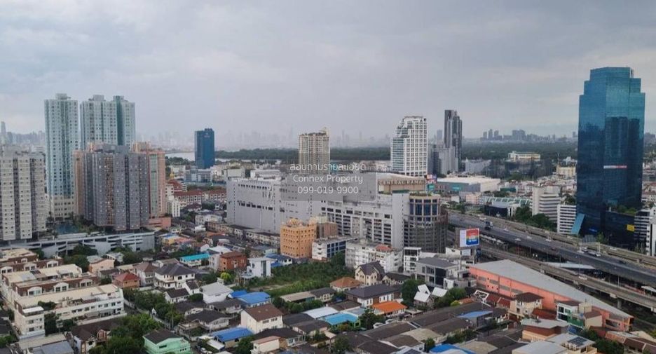 For rent 3 bedrooms condo in Yan Nawa, Bangkok