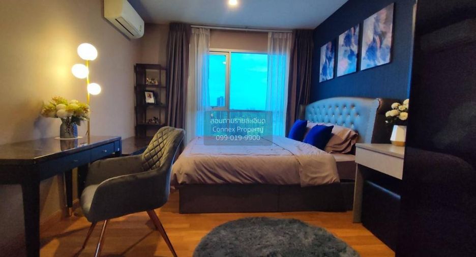 For rent 3 bedrooms condo in Yan Nawa, Bangkok