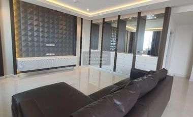 Condo en alquiler de 3 habitaciones en Bang Kapi, Bangkok