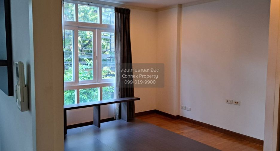 For rent 1 bed condo in Yan Nawa, Bangkok
