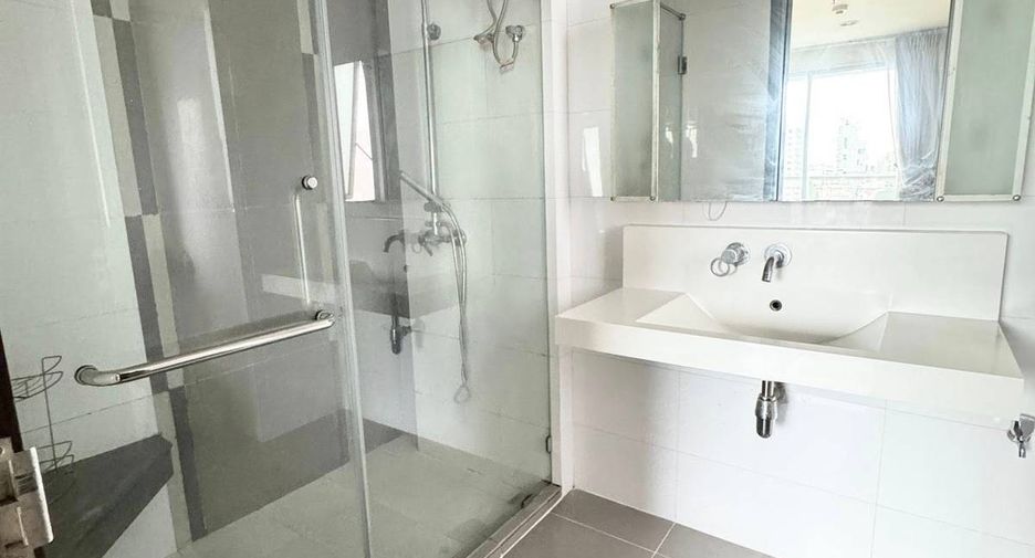 For sale 1 bed condo in Huai Khwang, Bangkok