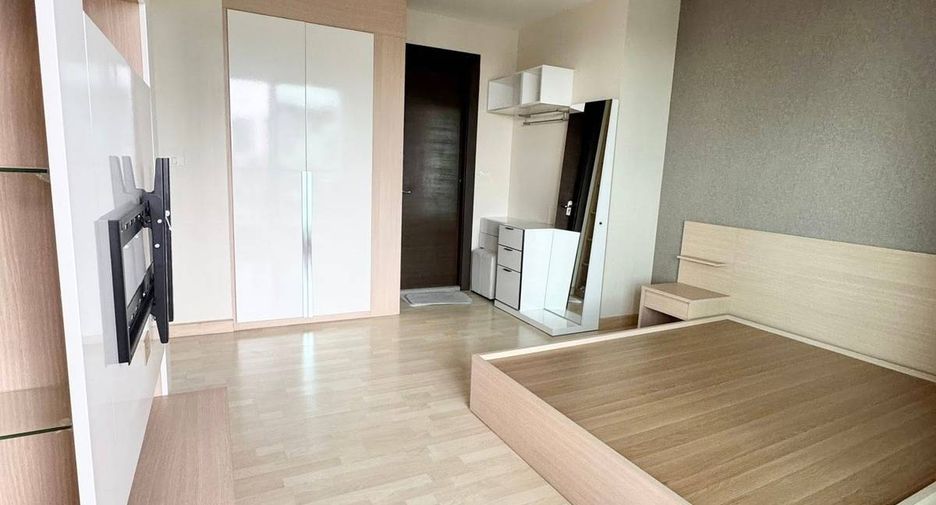 For sale 1 bed condo in Huai Khwang, Bangkok