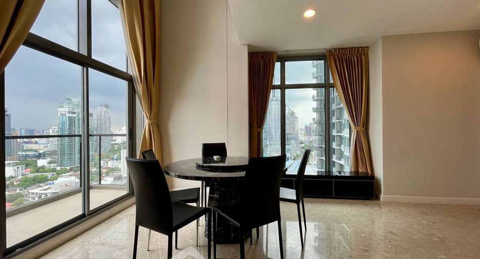 For sale 2 bedrooms condo in Khlong Toei, Bangkok