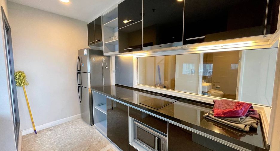 For sale 2 bedrooms condo in Khlong Toei, Bangkok