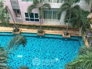For sale 3 bedrooms condo in Watthana, Bangkok