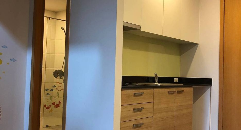 For sale 1 bed condo in Watthana, Bangkok