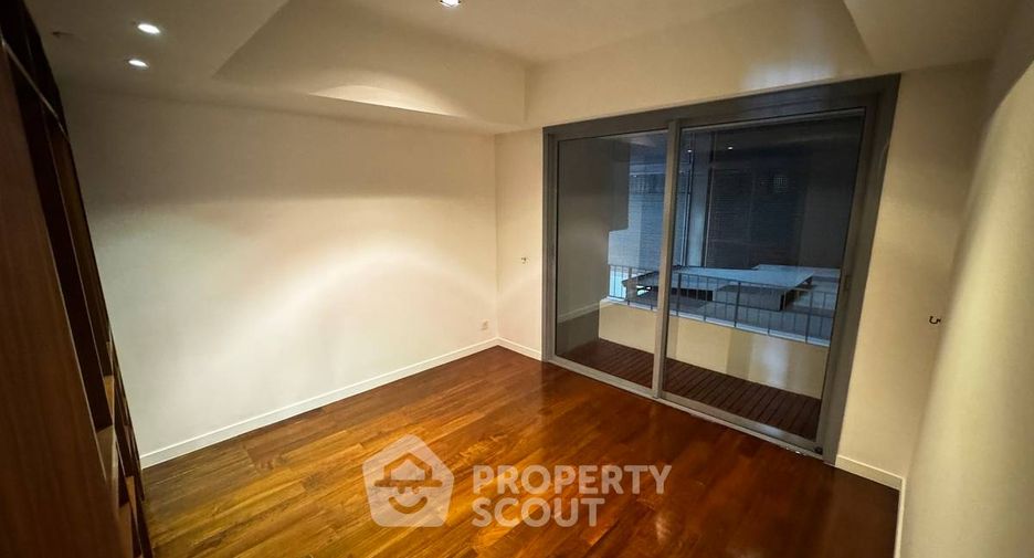 À vendre 2 chambres condo à Yan Nawa, Bangkok
