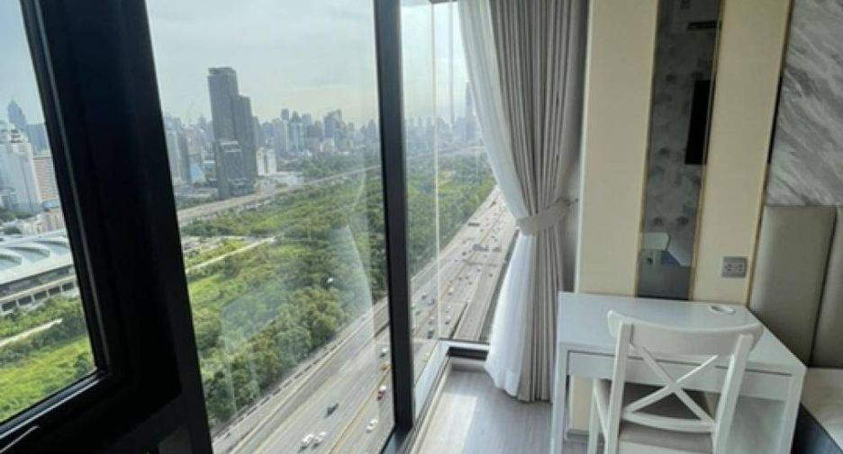 For rent 2 ベッドルーム condo in Huai Khwang, Bangkok