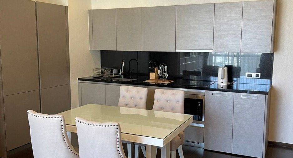 Condo en alquiler de 2 habitaciones en Khlong Toei, Bangkok