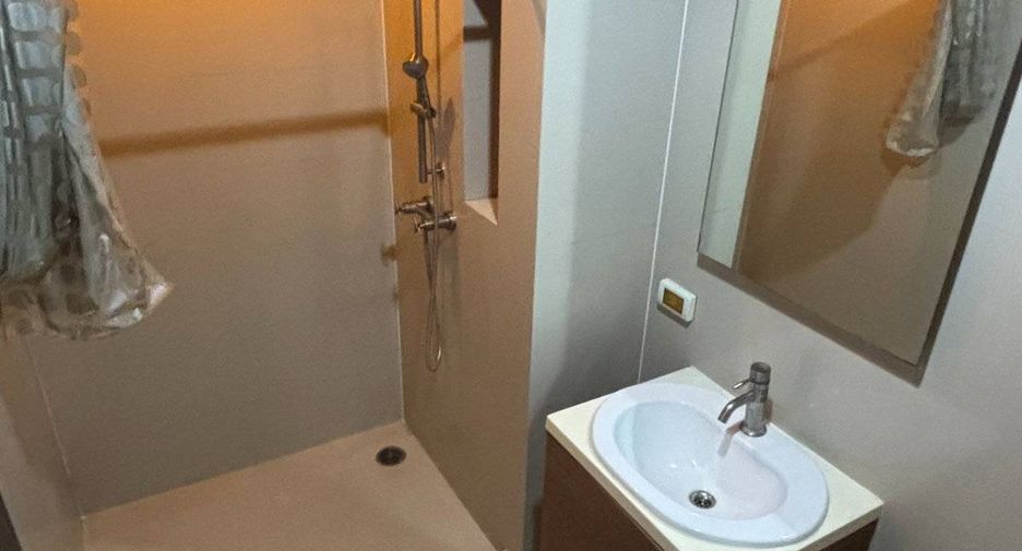 For rent 2 ベッドルーム condo in Khlong San, Bangkok