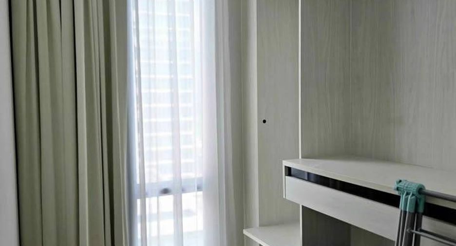 For rent 2 bedrooms condo in Pathum Wan, Bangkok