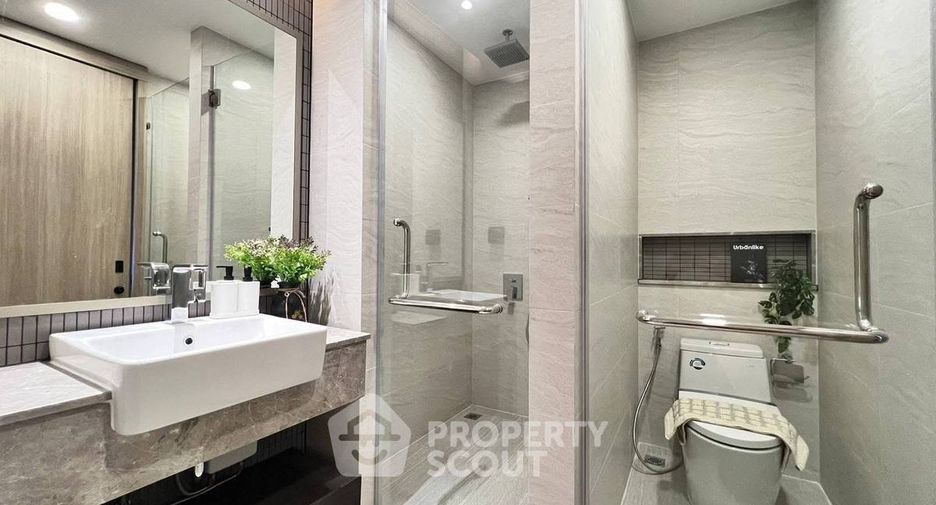 Wohnung zur Miete mit 1 Zimmer in Pathum Wan, Bangkok