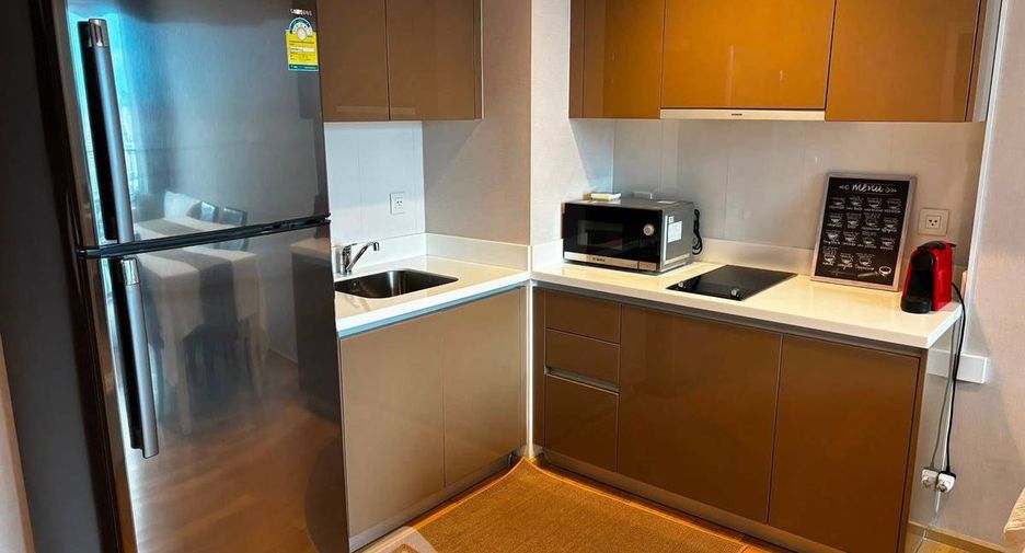For rent 1 bed condo in Khlong Toei, Bangkok