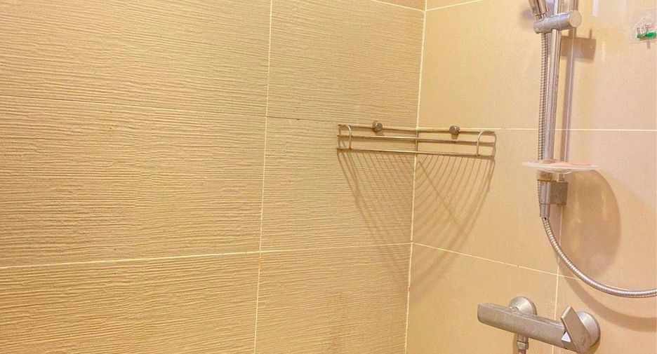 Condo en alquiler de 2 habitaciones en Huai Khwang, Bangkok