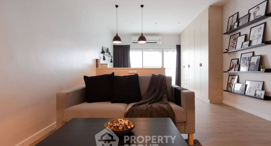 For rent 1 bed condo in Yan Nawa, Bangkok