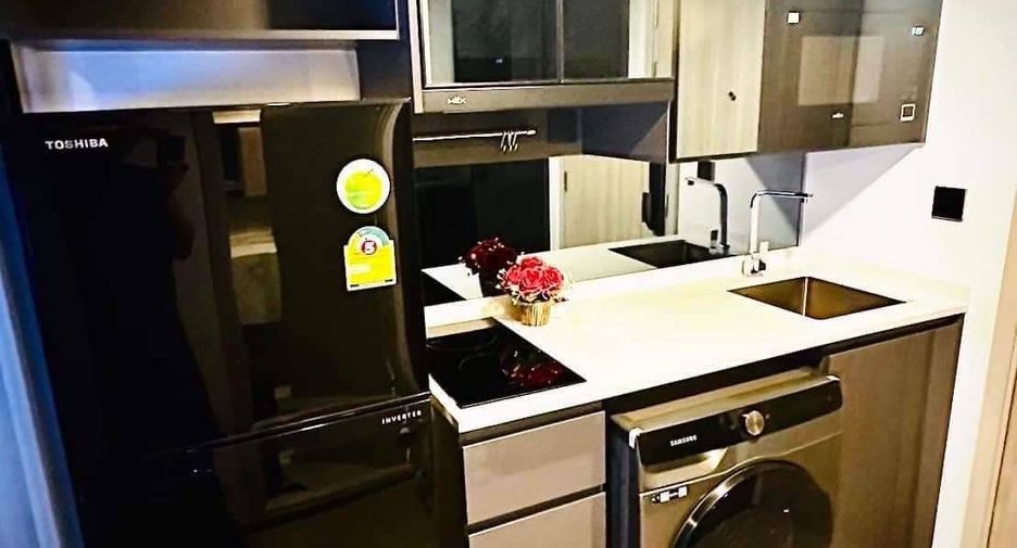 Wohnung zur Miete mit 1 Zimmer in Bang Rak, Bangkok