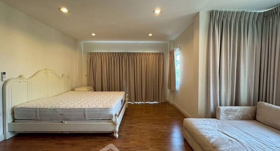 For rent 3 ベッドルーム house in Khan Na Yao, Bangkok