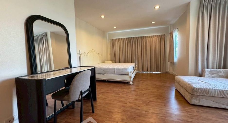 For rent 3 ベッドルーム house in Khan Na Yao, Bangkok