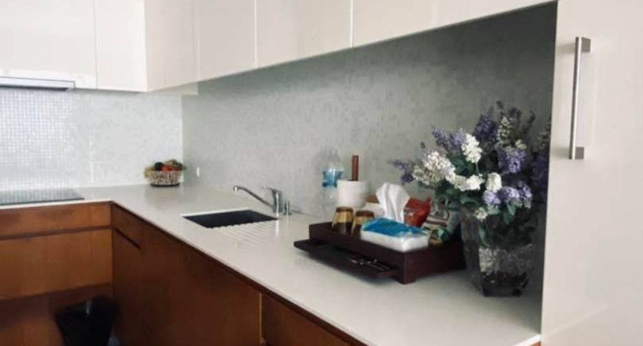 For rent 2 bedrooms condo in North Pattaya, Pattaya