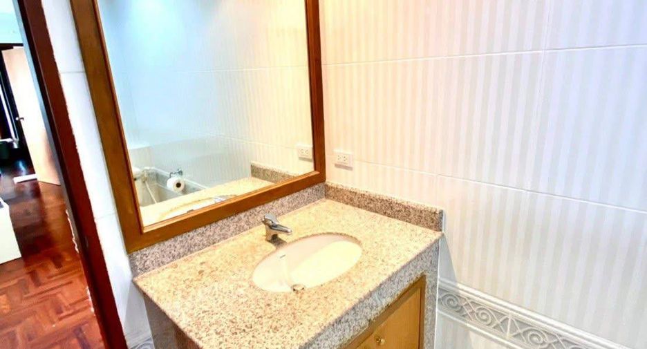 Wohnung zur Miete mit 2 Zimmer in Yan Nawa, Bangkok