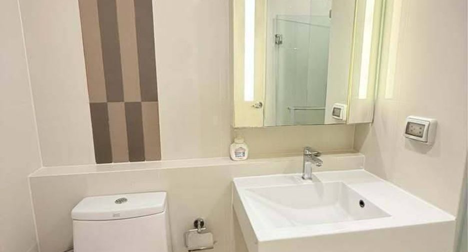 Condo en alquiler de 2 habitaciones en Phra Khanong, Bangkok