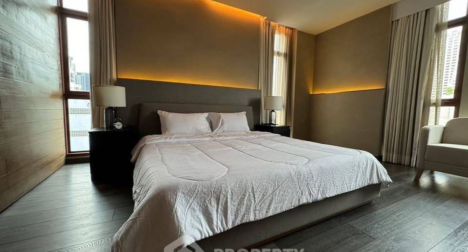 For rent 3 bedrooms condo in Khlong Toei, Bangkok