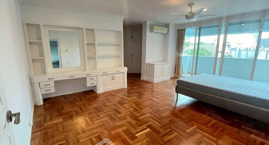 Apartment zur Miete mit 4 Zimmer in Khlong Toei, Bangkok