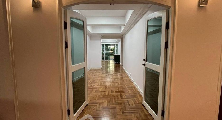 Apartment zur Miete mit 4 Zimmer in Khlong Toei, Bangkok