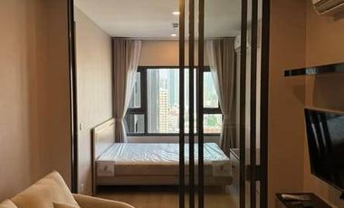 Condo en alquiler de 1 habitaciones en Khlong Toei, Bangkok