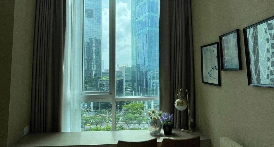 For rent 2 bedrooms condo in Huai Khwang, Bangkok