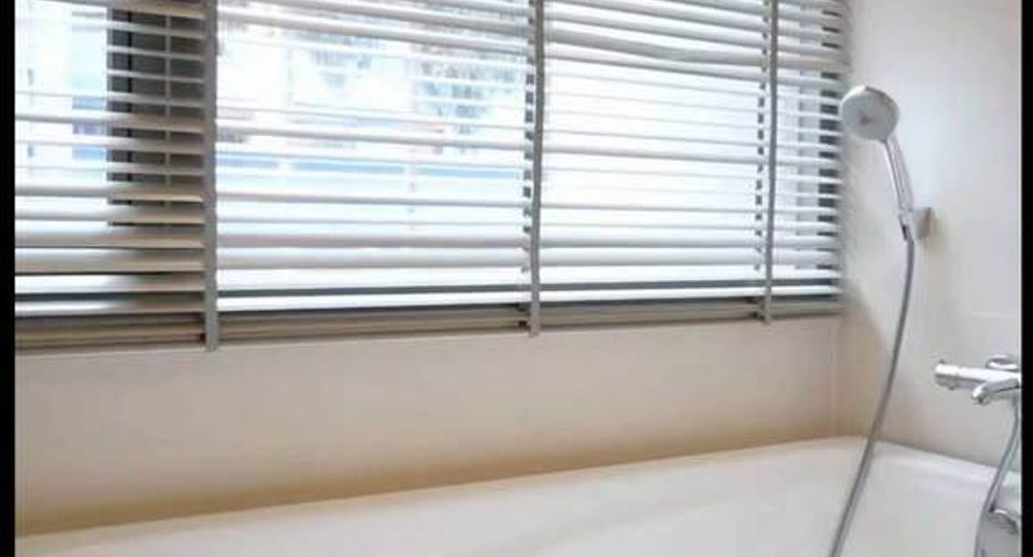 For rent 2 bedrooms apartment in Watthana, Bangkok