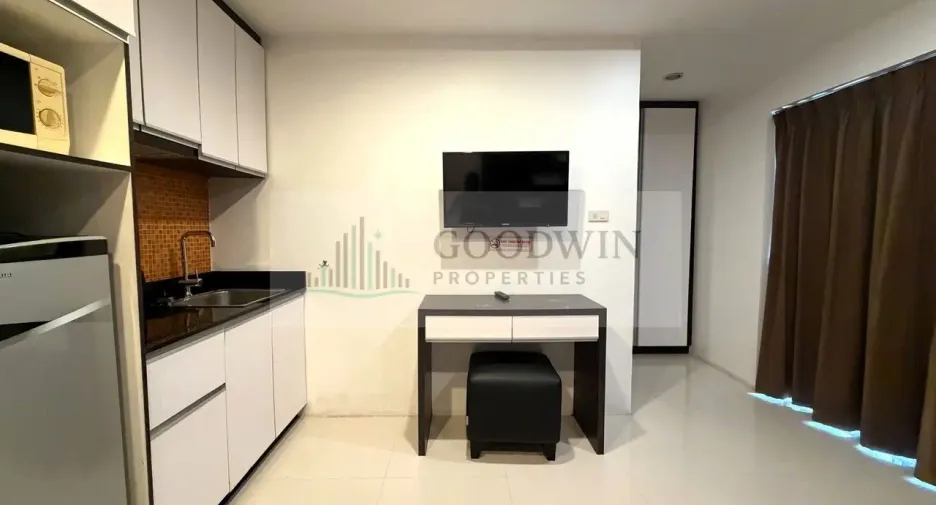 For rent and for sale studio condo in Pratumnak, Pattaya
