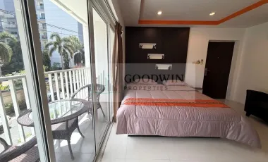 À louer et à vendre studio condo à Pratumnak, Pattaya